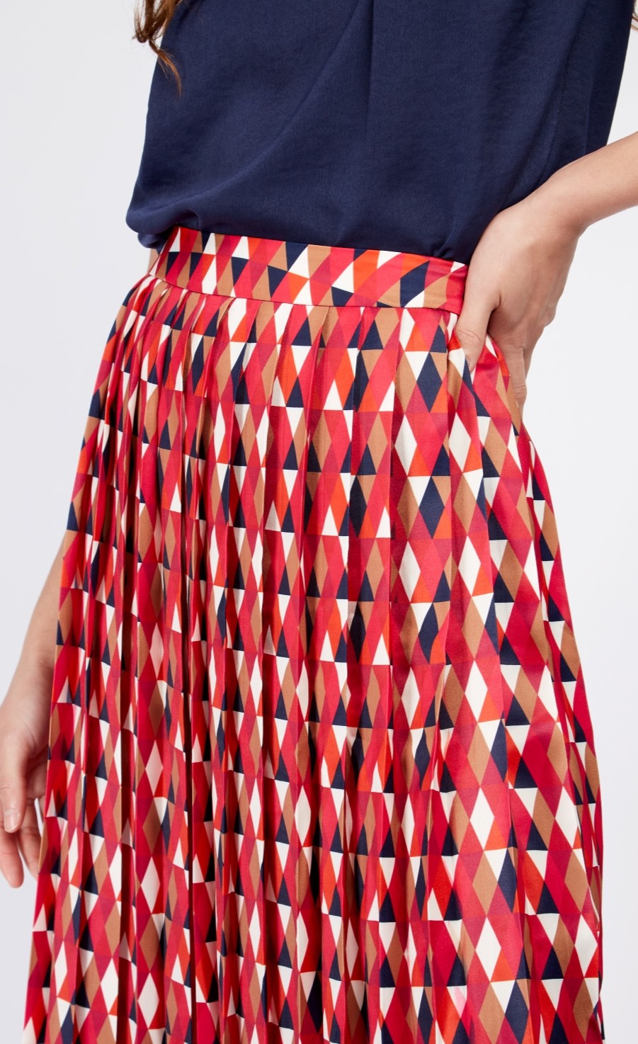 Geo Print Satin Pleated Midi Skirt