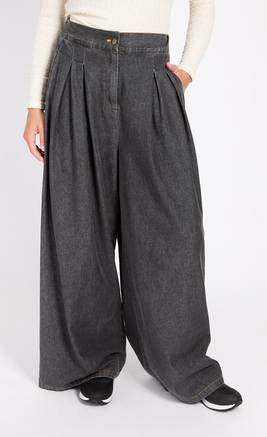 Black Wide Leg Jeans