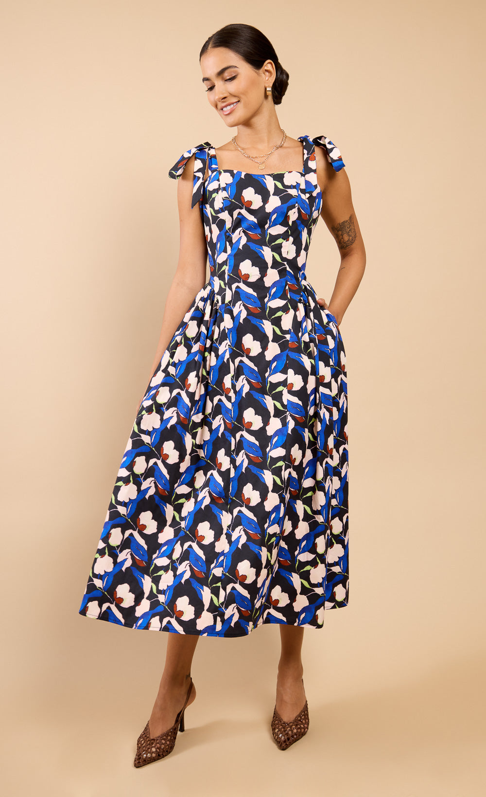 Caprielle Floral Print Tie Strap Midaxi Dress Vicky Pattison EDIT