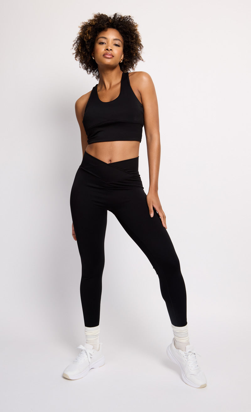 Black Scoop Sports Bra
